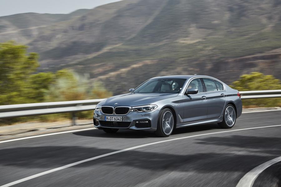  BMW 540i Sedan M Sport 2017 года  (WW) (фото 39 из 98)